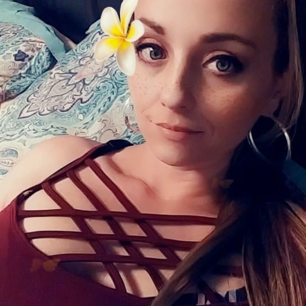 Meet your Posher, Connie